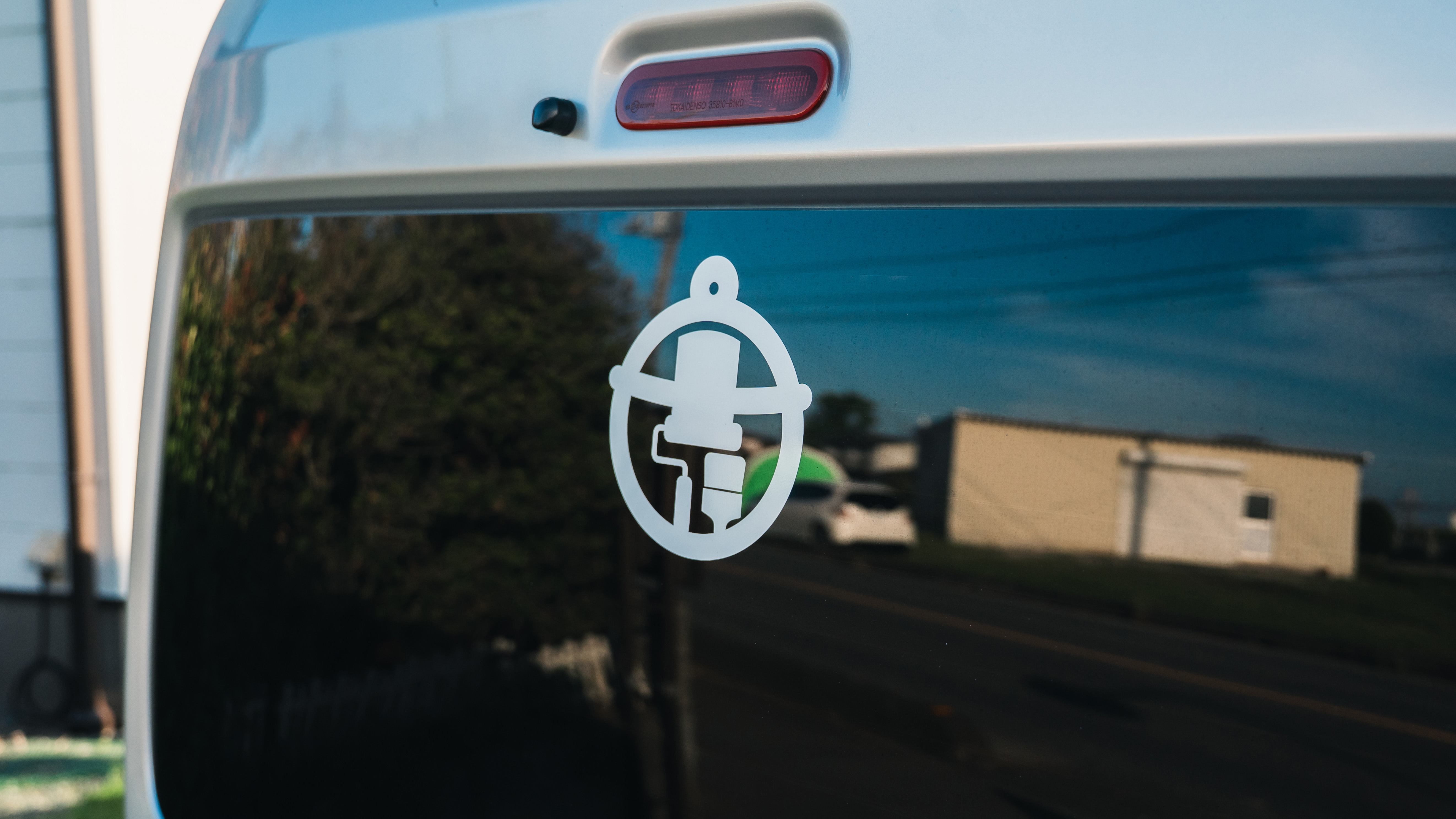 会社ロゴステッカーの写真